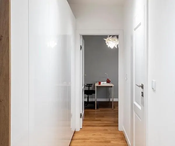 Shortstaypoland Bartycka Lejlighed