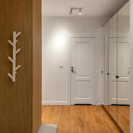 Shortstaypoland Bartycka ורשה